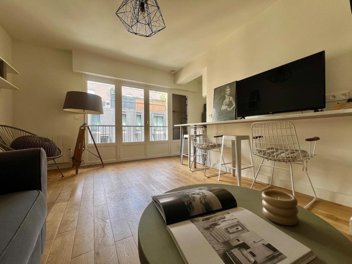 Aux Batignolles - Le Cocon Parisien - 28mb Bis Appartement